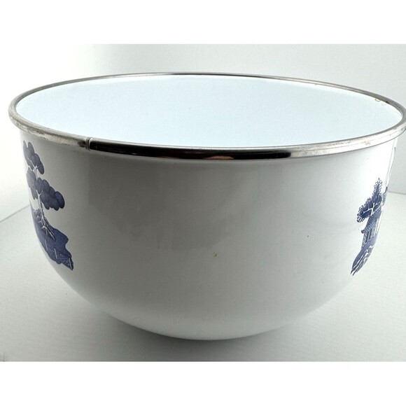 Vintage Blue & White enamelware bowl with classic pagoda Asian scene 8inch wide - Picture 6 of 10